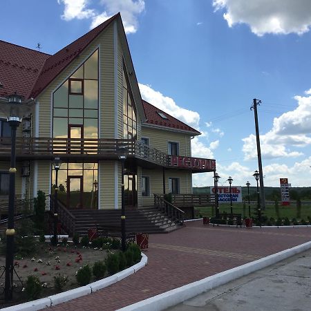 Hotel Oktan Kryve Ozero エクステリア 写真