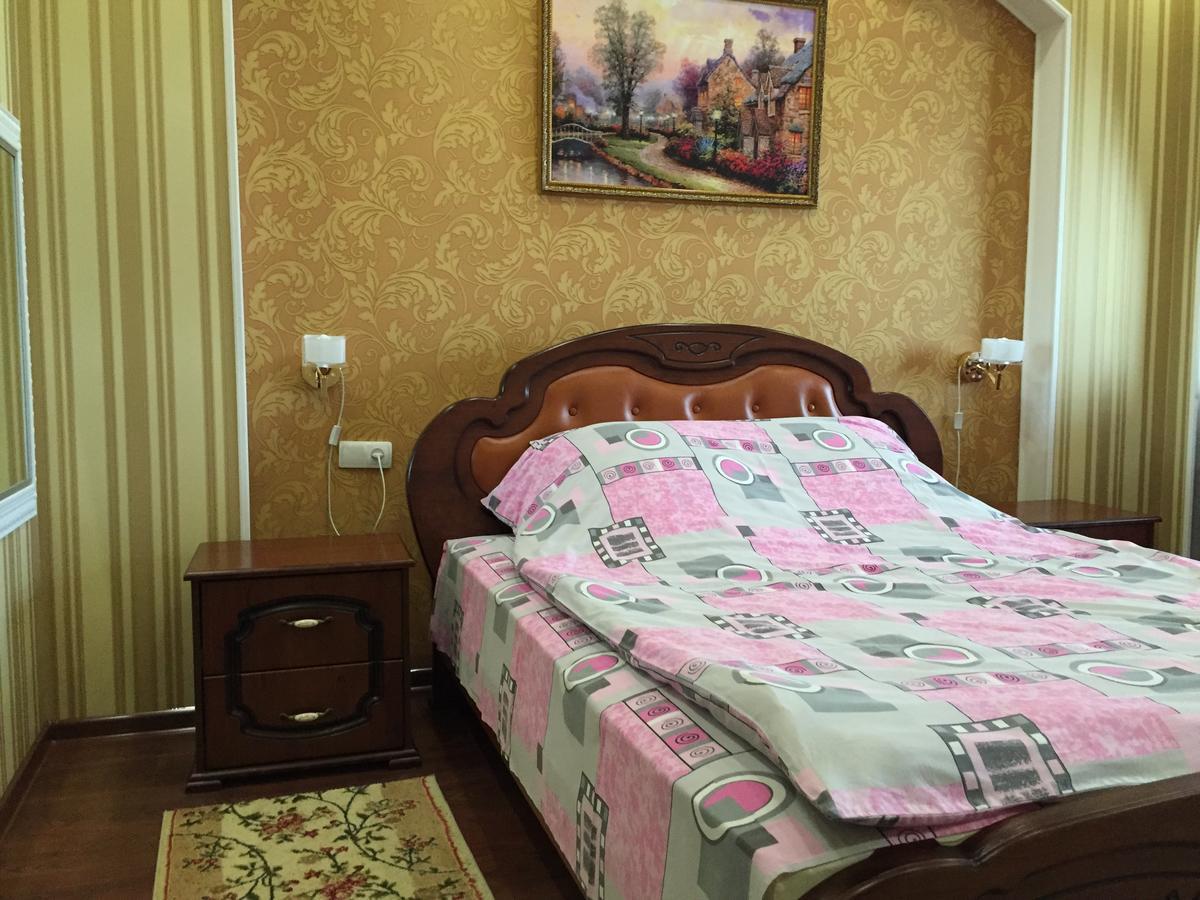 Hotel Oktan Kryve Ozero エクステリア 写真