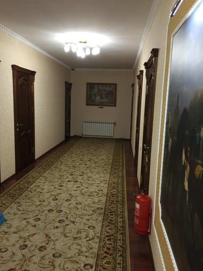 Hotel Oktan Kryve Ozero エクステリア 写真