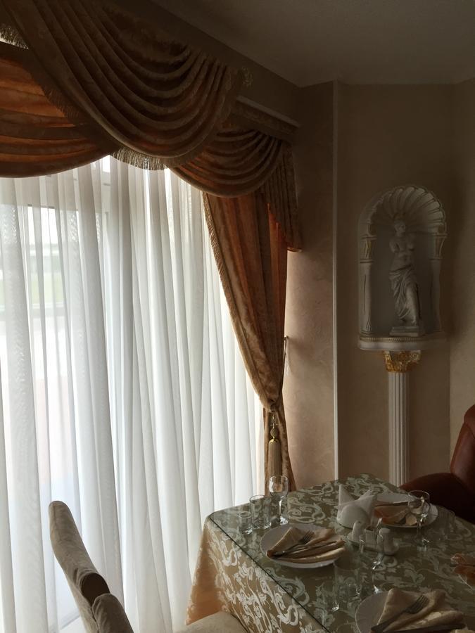 Hotel Oktan Kryve Ozero エクステリア 写真