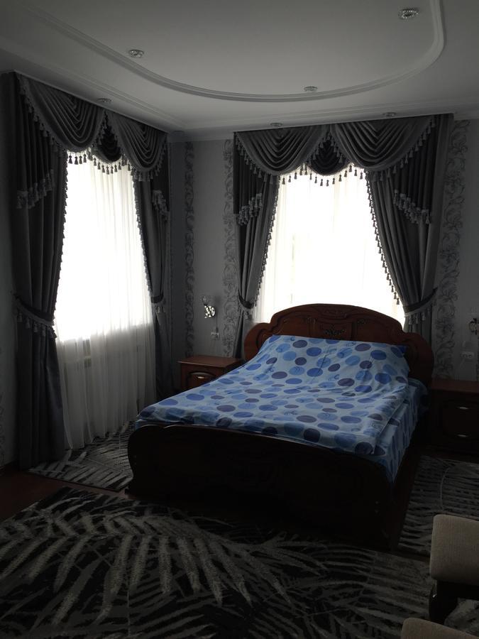Hotel Oktan Kryve Ozero エクステリア 写真